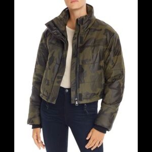 BAGATELLE NYC Coated Camo Puffer Jacket Womens Size XS preowned
